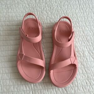 Teva Hurricane Drift